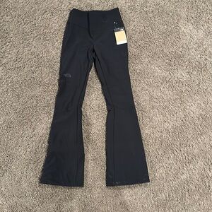 NWT Northface Snoga Size 8 long (34 inseam)